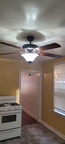 11720 S WENTWORTH Avenue, Chicago, IL 60628