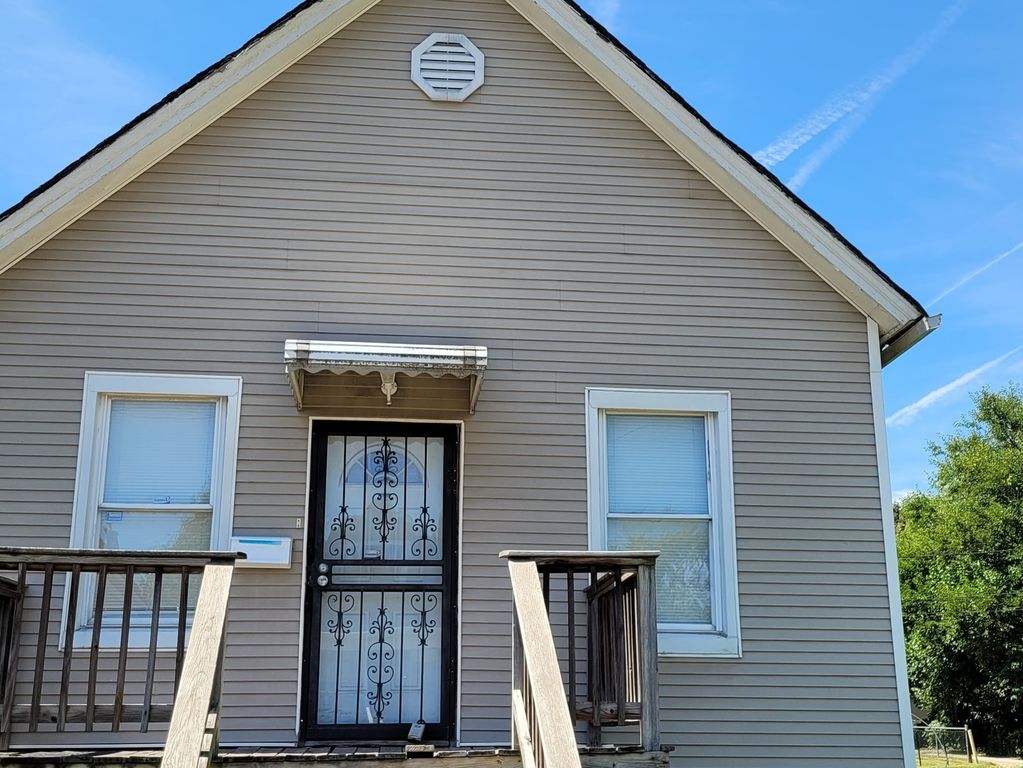 11720 S WENTWORTH Avenue, Chicago, IL 60628