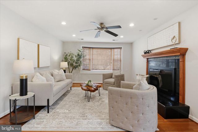 2228 LOCH LOMOND DR, Vienna, VA 22181