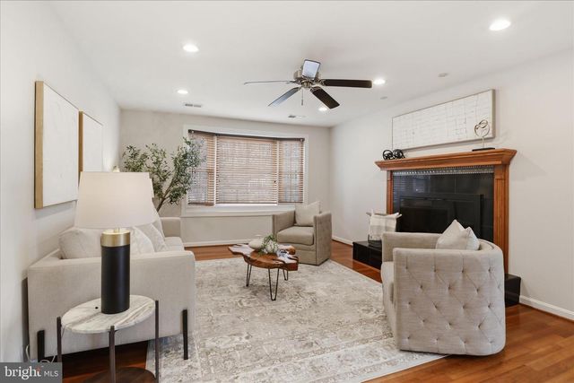 2228 LOCH LOMOND DR, Vienna, VA 22181