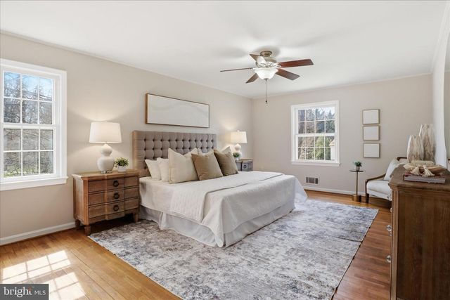 2228 LOCH LOMOND DR, Vienna, VA 22181