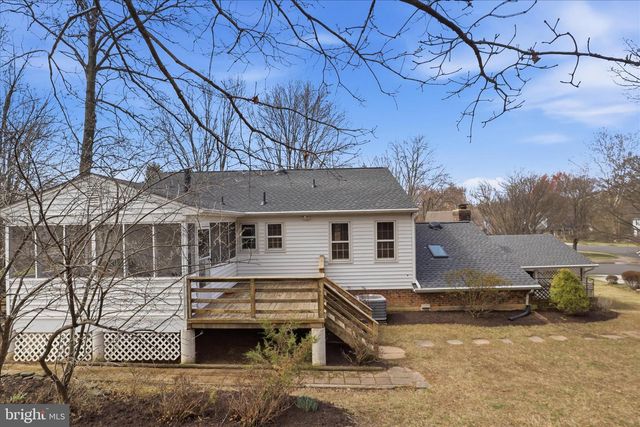 2228 LOCH LOMOND DR, Vienna, VA 22181