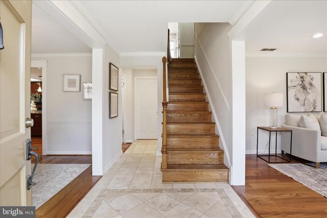 2228 LOCH LOMOND DR, Vienna, VA 22181