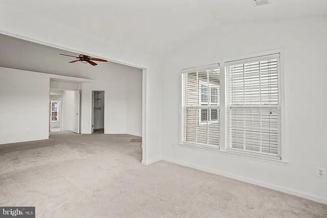 24689 SILTSTONE SQ, Aldie, VA 20105