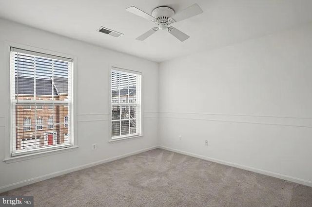 24689 SILTSTONE SQ, Aldie, VA 20105