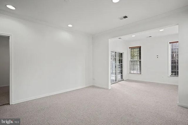 24689 SILTSTONE SQ, Aldie, VA 20105