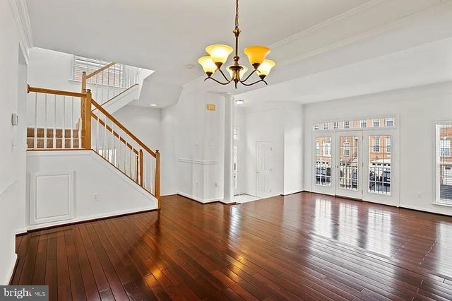 24689 SILTSTONE SQ, Aldie, VA 20105
