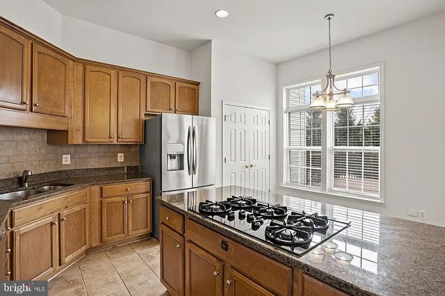 24689 SILTSTONE SQ, Aldie, VA 20105