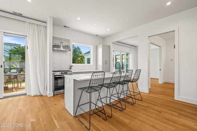 519 Laurel Avenue, West Allenhurst, NJ 07711