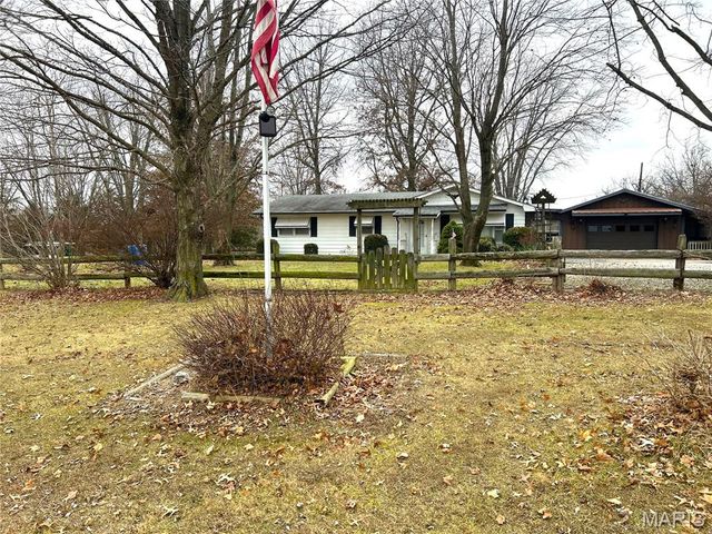 214 US Hway 67, Carrollton, IL 62016