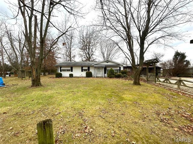 214 US Hway 67, Carrollton, IL 62016