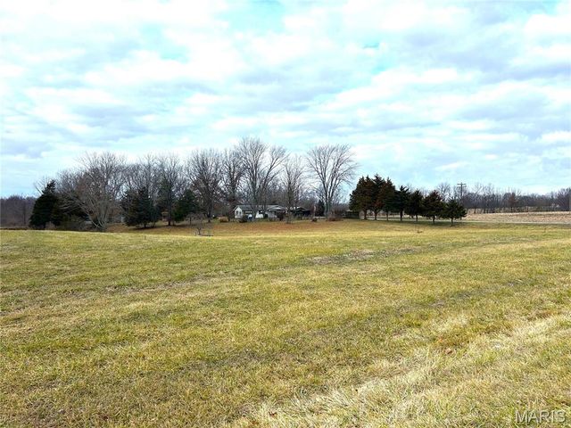 214 US Hway 67, Carrollton, IL 62016