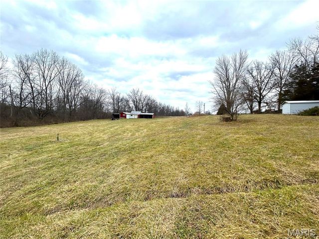 214 US Hway 67, Carrollton, IL 62016