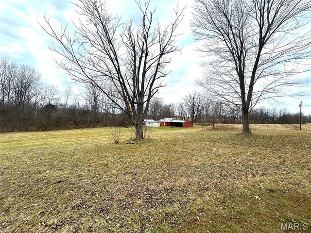 214 US Hway 67, Carrollton, IL 62016