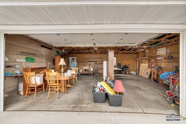 4613 HOGAN, Rapid City, SD 57703