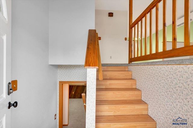 4613 HOGAN, Rapid City, SD 57703