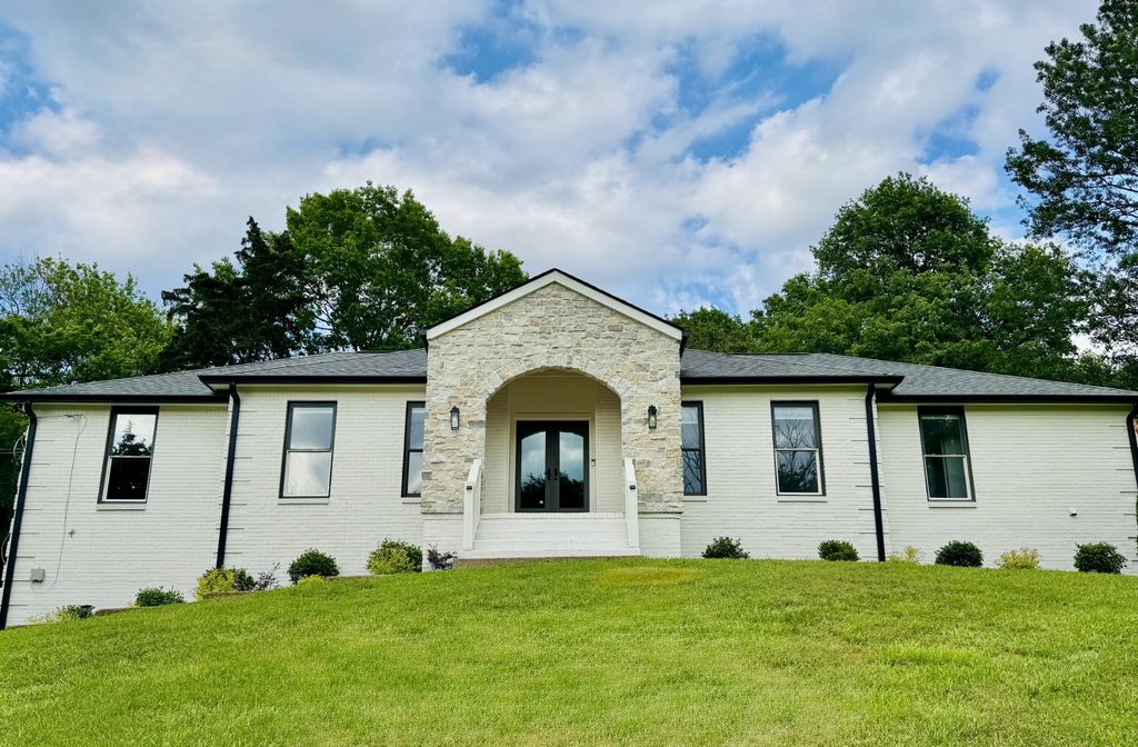 7012 Ellendale Dr, Brentwood, TN 37027