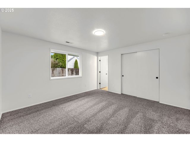 8321 Ne 157TH Ave, Vancouver, WA 98682