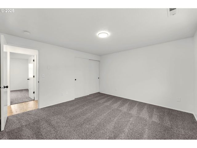 8321 Ne 157TH Ave, Vancouver, WA 98682