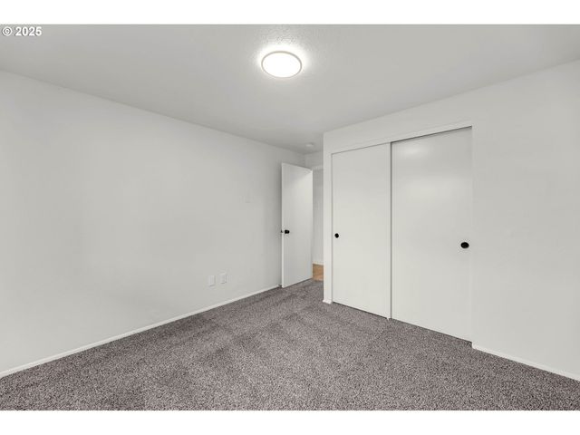 8321 Ne 157TH Ave, Vancouver, WA 98682