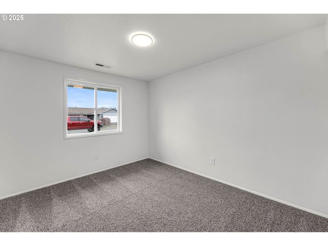 8321 Ne 157TH Ave, Vancouver, WA 98682