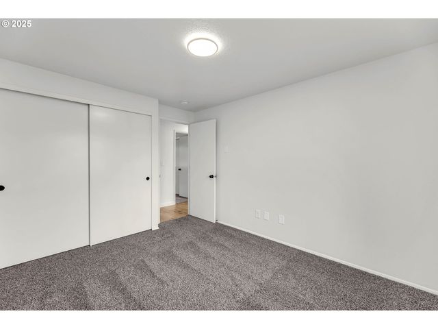 8321 Ne 157TH Ave, Vancouver, WA 98682