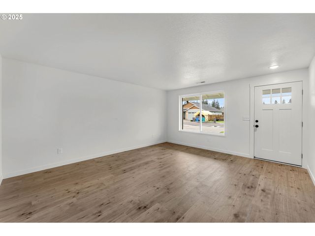 8321 Ne 157TH Ave, Vancouver, WA 98682