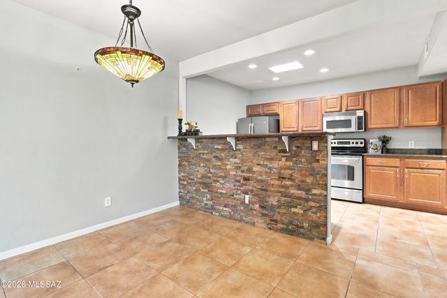6255 N Camino Pimeria Alta Apt 15, Tucson, AZ 85718