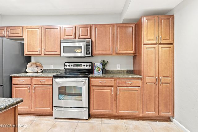 6255 N Camino Pimeria Alta Apt 15, Tucson, AZ 85718
