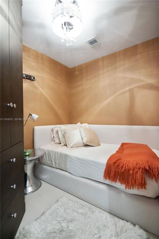 2711 S Ocean Dr 2205, Hollywood, FL 33019