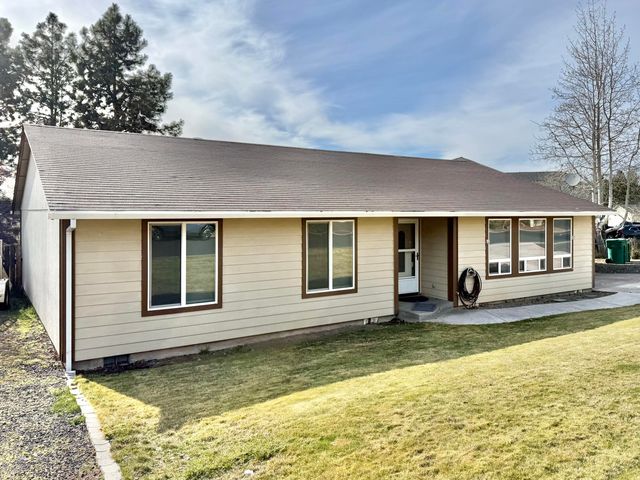 5704 Upland Drive, Klamath Falls, OR 97603