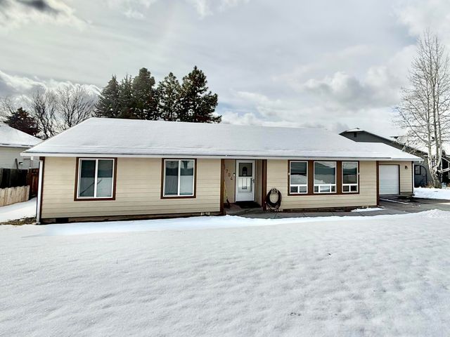 5704 Upland Drive, Klamath Falls, OR 97603