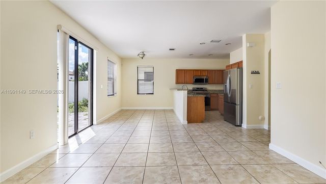 8841 W 34th Ct, Hialeah, FL 33018