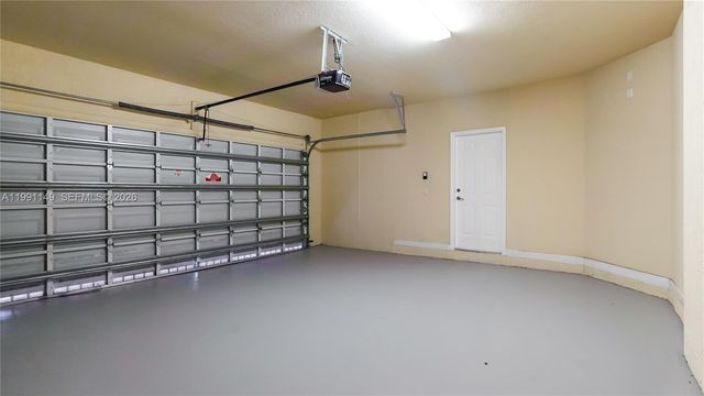 8841 W 34th Ct, Hialeah, FL 33018