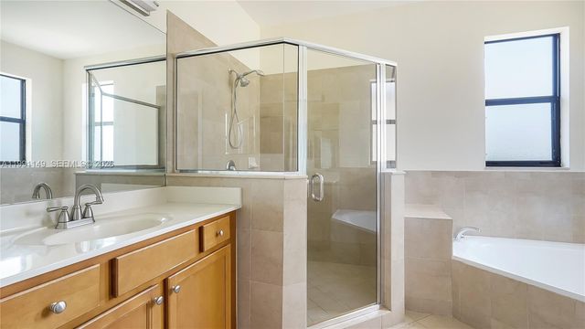 8841 W 34th Ct, Hialeah, FL 33018