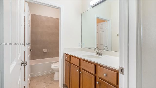 8841 W 34th Ct, Hialeah, FL 33018