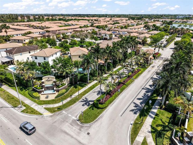 8841 W 34th Ct, Hialeah, FL 33018