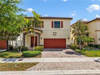 8841 W 34th Ct, Hialeah, FL 33018