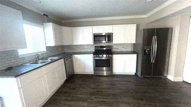 1813 Addington Drive, Carrollton, TX 75007