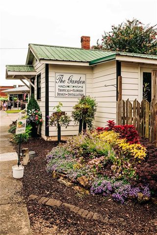 470 Winding Rose Drive, Hoschton, GA 30548