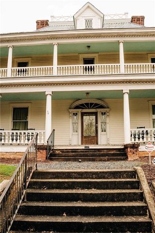 470 Winding Rose Drive, Hoschton, GA 30548