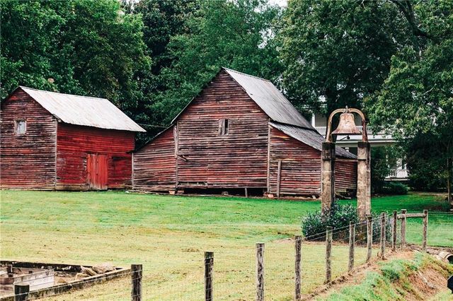 470 Winding Rose Drive, Hoschton, GA 30548