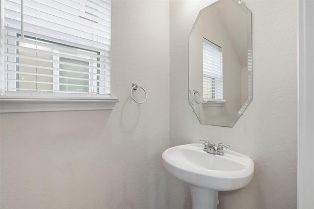 6433 Stoney Creek Drive, Pasadena, TX 77503