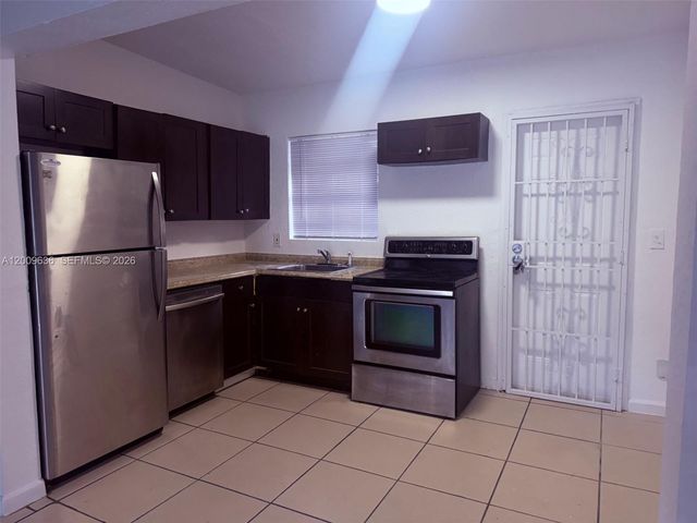590 NW 46th St 2, Miami, FL 33127