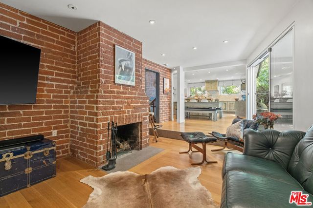 1853 Nichols Canyon Road, Los Angeles, CA 90046