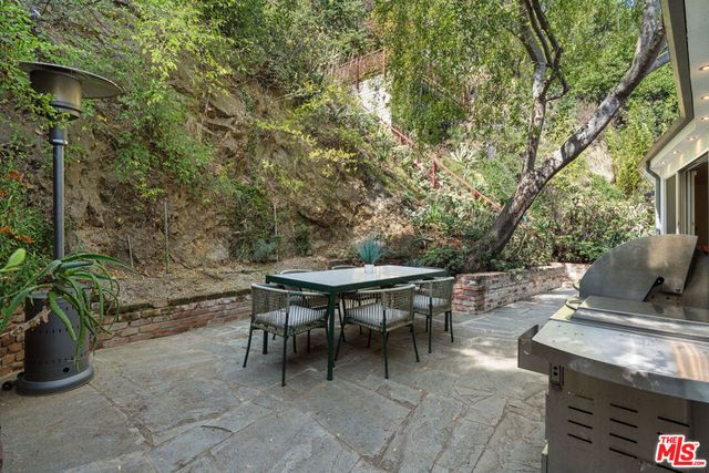 1853 Nichols Canyon Road, Los Angeles, CA 90046