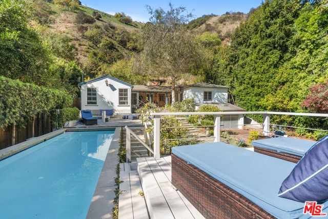 1853 Nichols Canyon Road, Los Angeles, CA 90046