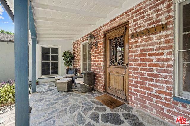 1853 Nichols Canyon Road, Los Angeles, CA 90046