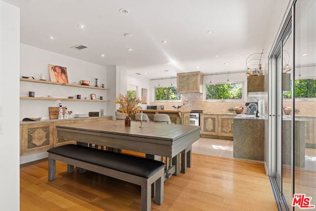 1853 Nichols Canyon Road, Los Angeles, CA 90046