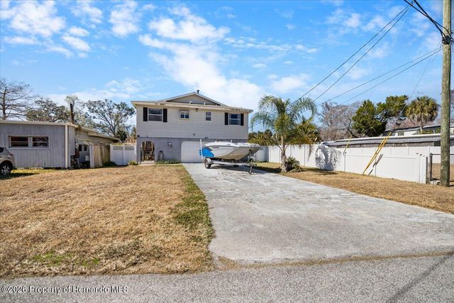 7247 Aberdeen Court, Weeki Wachee, FL 34607